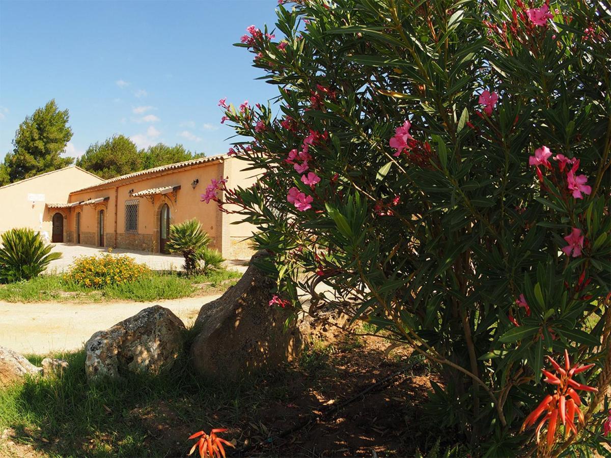 Agriturismo Il Drago Mirabella Imbaccari Exterior photo