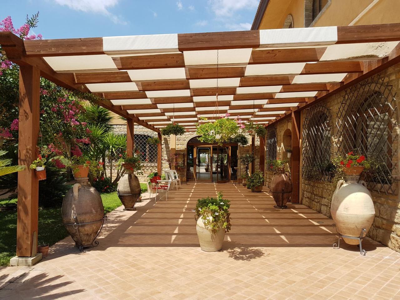 Agriturismo Il Drago Mirabella Imbaccari Exterior photo
